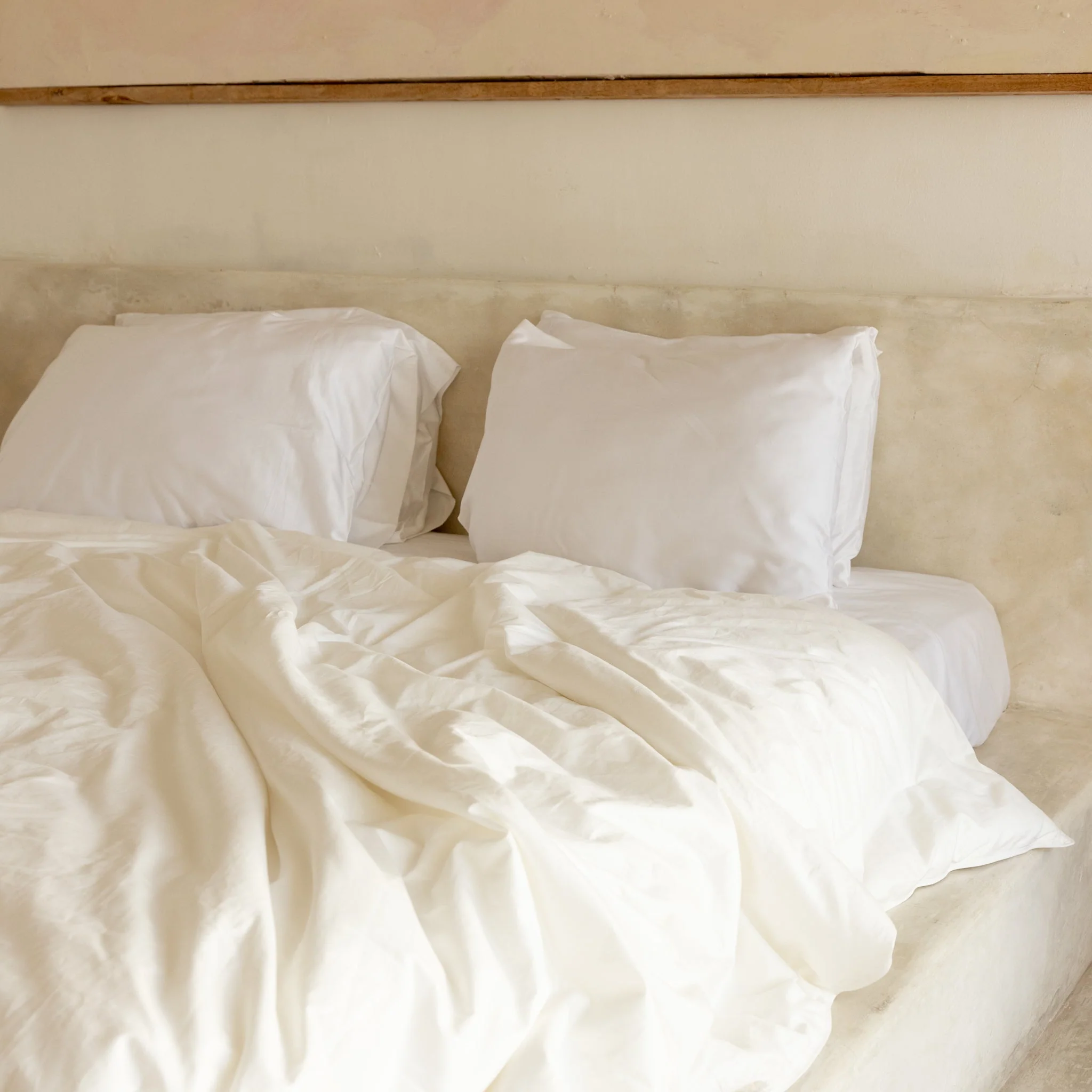 Mulberry Silk-filled Duvet Insert with Organic Cotton Shell - Image 4